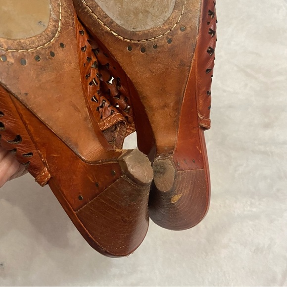 Frye Maya Cutout Slingback Pumps Brown Leather - Picture 7 of 11